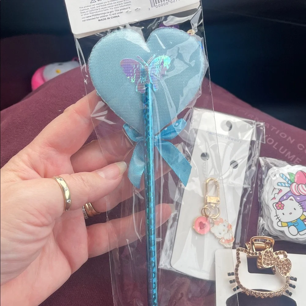 Hello Kitty Pink necklace earrings hair clip Coin Purse and Accessories Set nwt